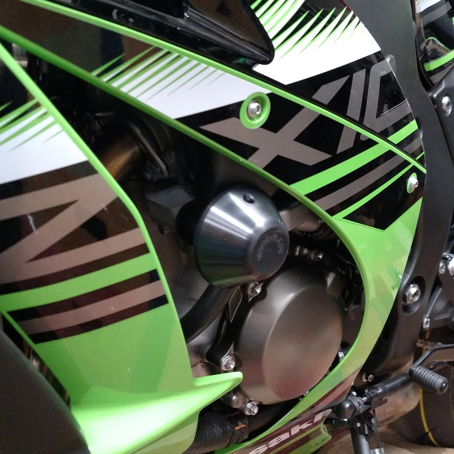 WOODCRAFT Frame Slider Kit for Kawasaki ZX-10R (2016+) (includes Choice of pucks) WOODCRAFT Frame Slider Kit for Kawasaki ZX-10R (2016+) (includes Choice of pucks)